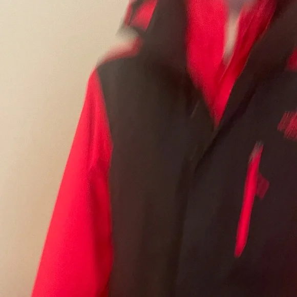 The North Face Men's Bold Red and Black Performance Jacket - Picture 12 of 16